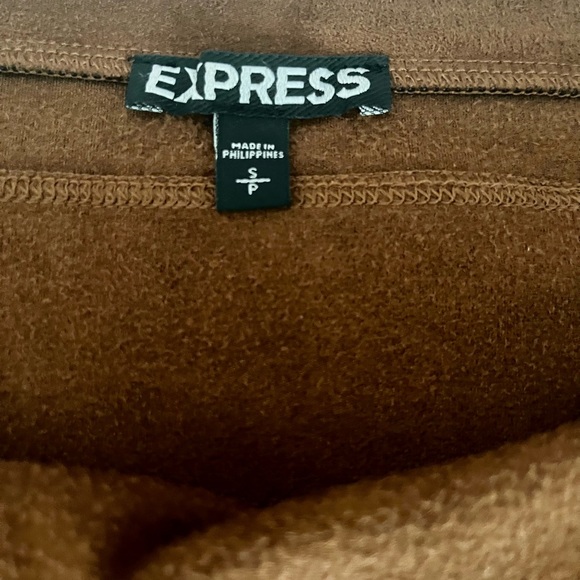 Express faux Suede Skirt NWOT - Picture 3 of 6